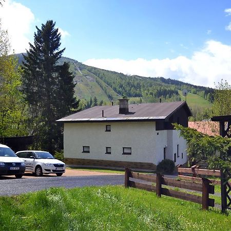 Horska Chata Jezek Harrachov Ruang foto